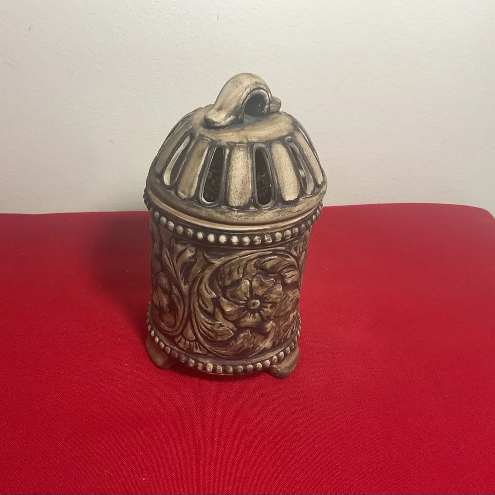 Greenleaf Ceramic Fragrance Diffuser Potpourri Holder Bohemian Floral Decor 7.5”